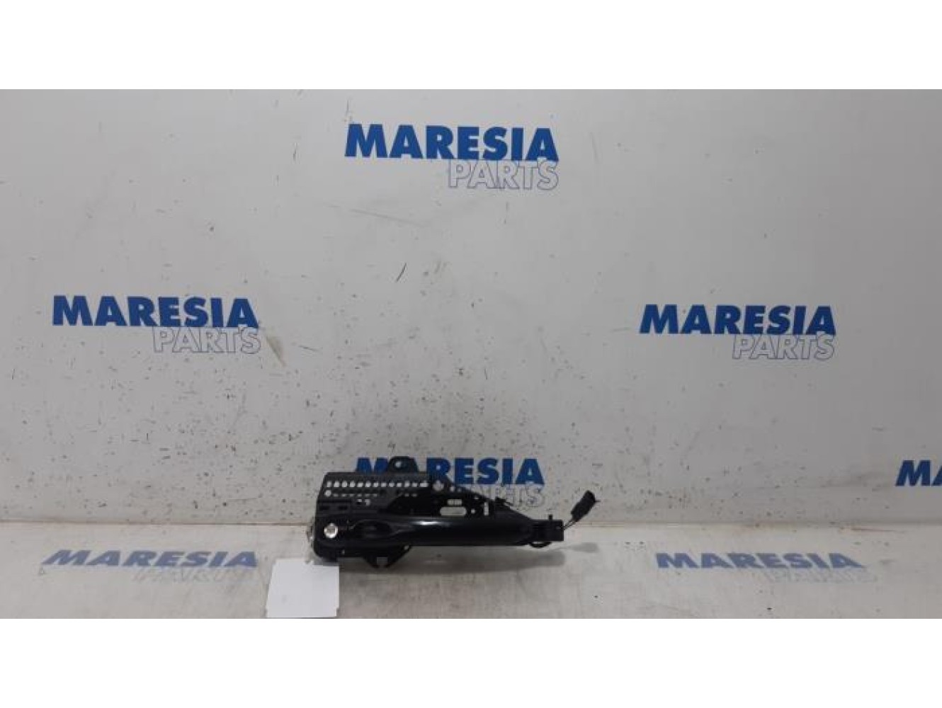 Renault - Clio - Door handle 4-door, front left