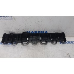 Renault - Clio - Rear bumper bracket central