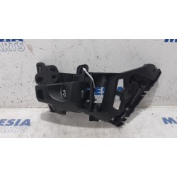 Renault - Clio - Rear bumper bracket, left