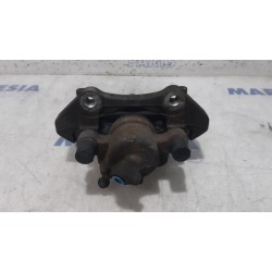 Renault - Clio - Front brake calliper, right