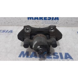 Renault - Clio - Front brake calliper, left