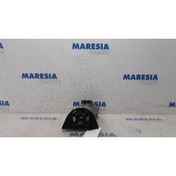 Renault - Clio - Engine mount