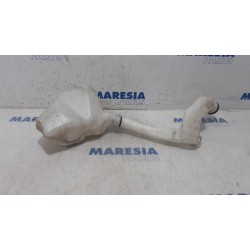Peugeot - 207 - Front windscreen washer reservoir