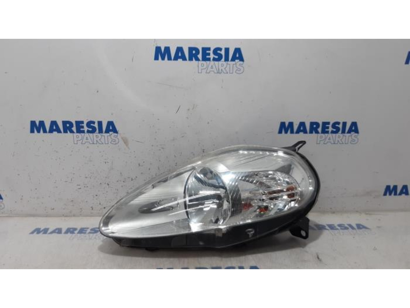 Fiat - Punto - Scheinwerfer links