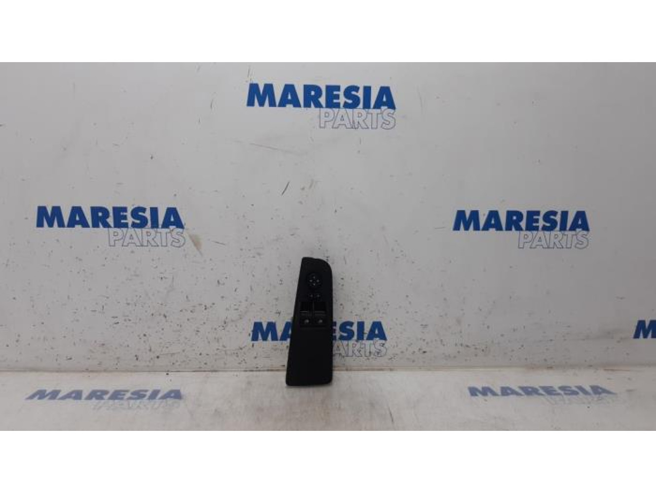 Fiat - Punto - Multi-functional window switch