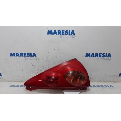 Peugeot - 107 - Taillight, right