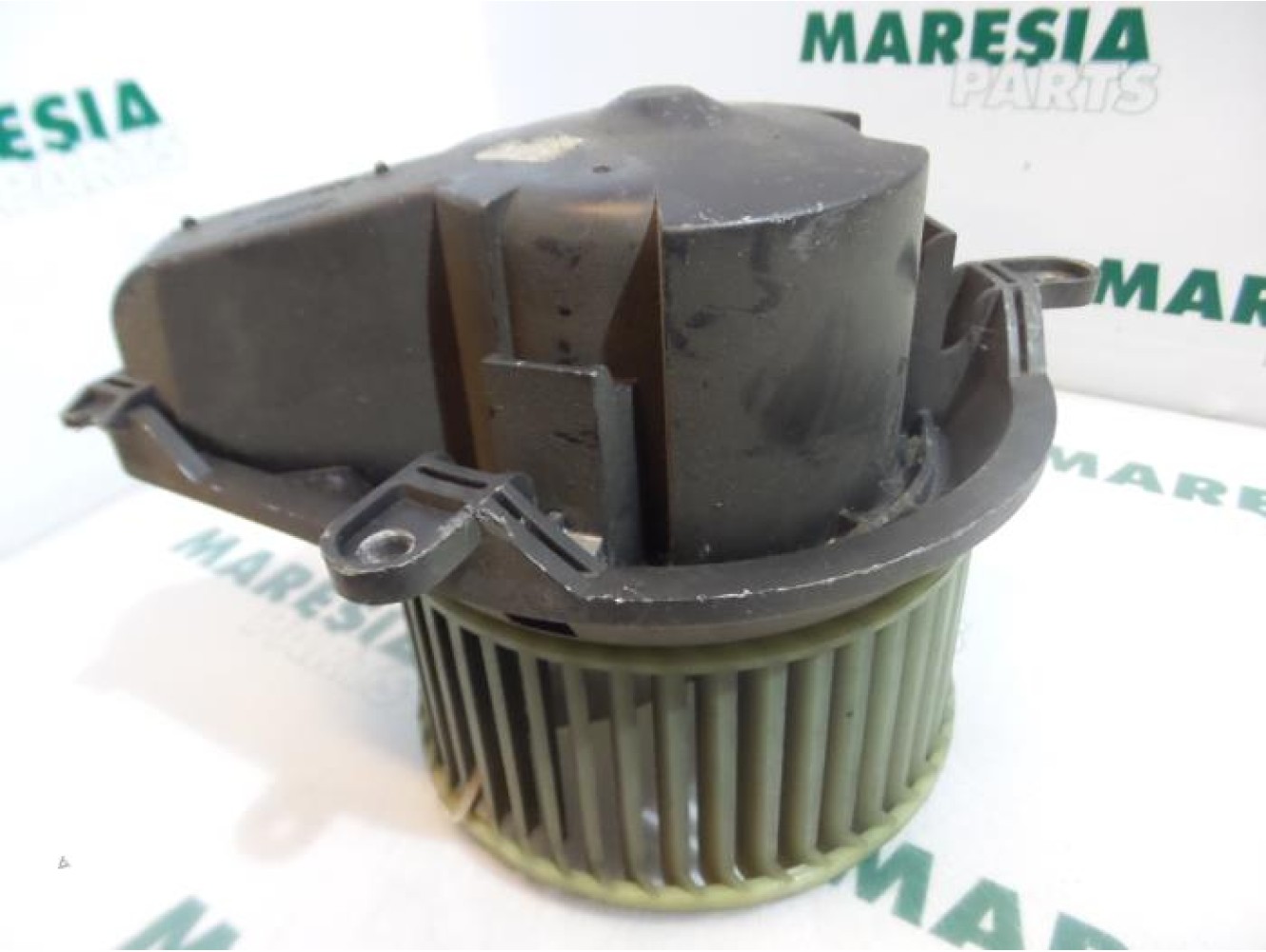 Renault - Megane - Heating and ventilation fan motor
