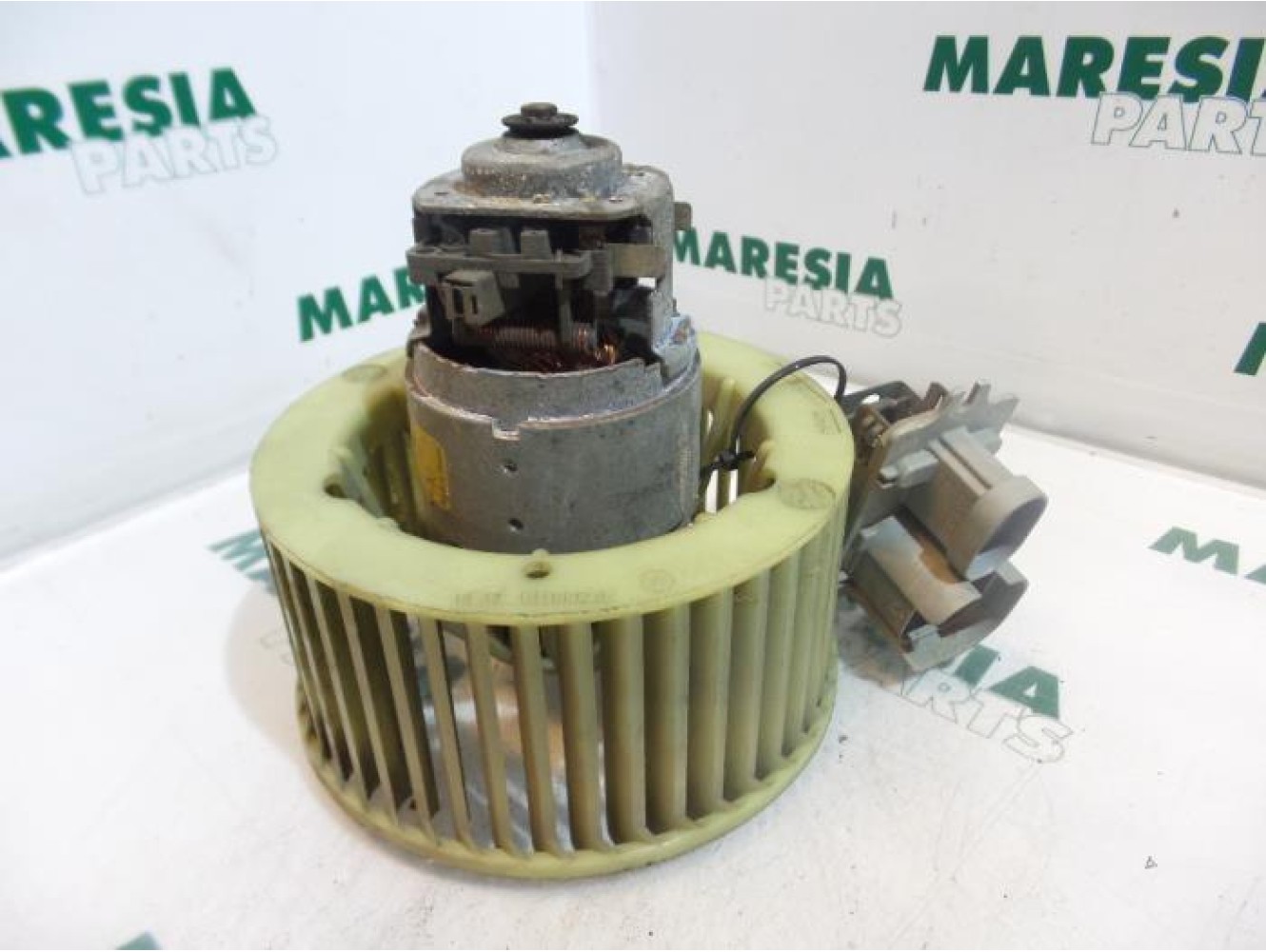 Renault - Megane - Heating and ventilation fan motor