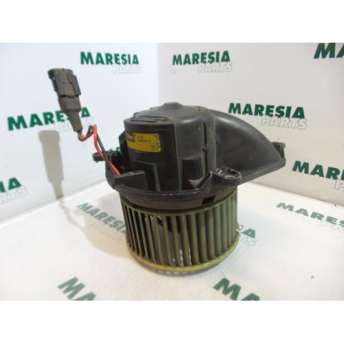 Renault - Megane - Heating and ventilation fan motor