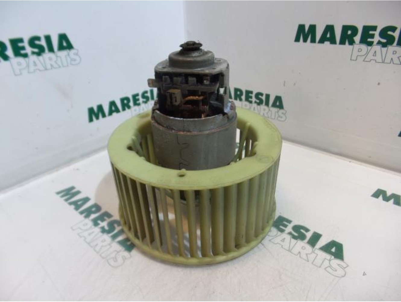 Renault - Megane - Heating and ventilation fan motor
