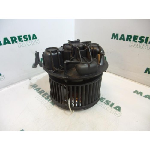 Renault - Megane - Heating and ventilation fan motor