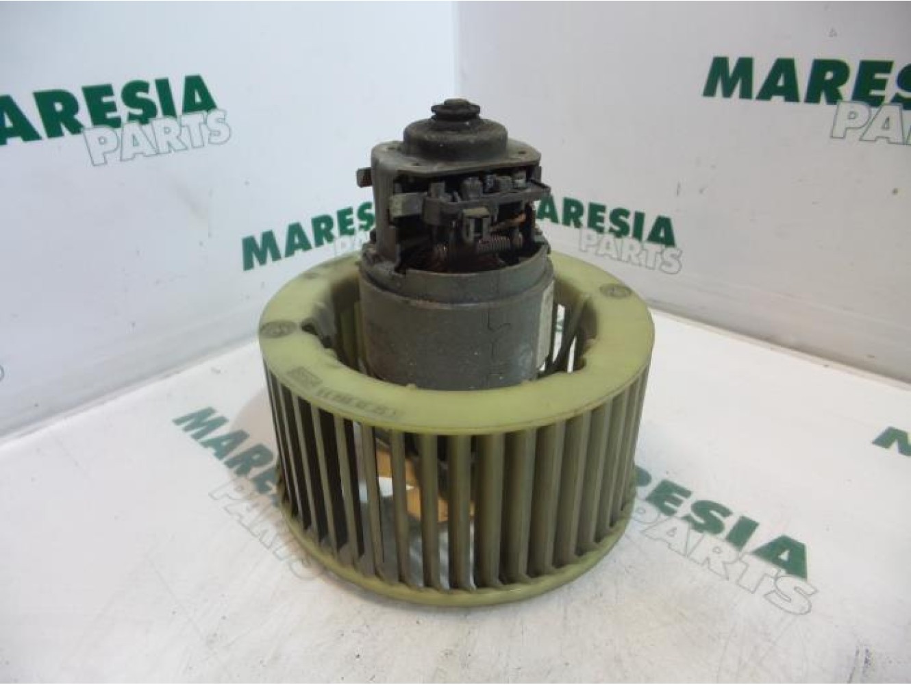 Renault - Megane - Heating and ventilation fan motor
