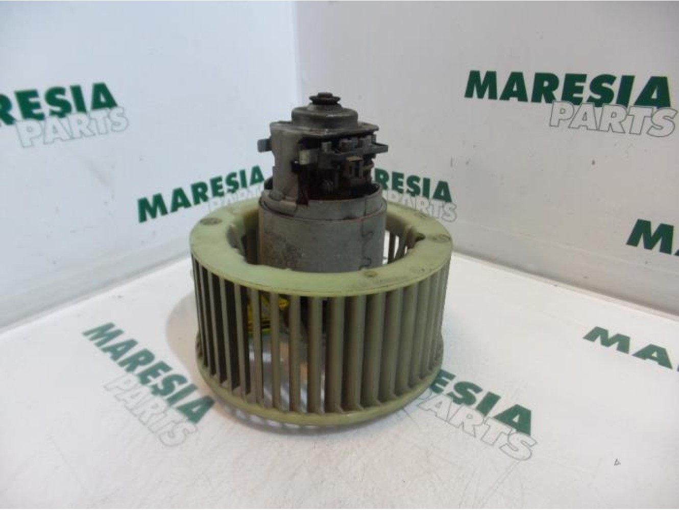 Renault - Megane - Heating and ventilation fan motor