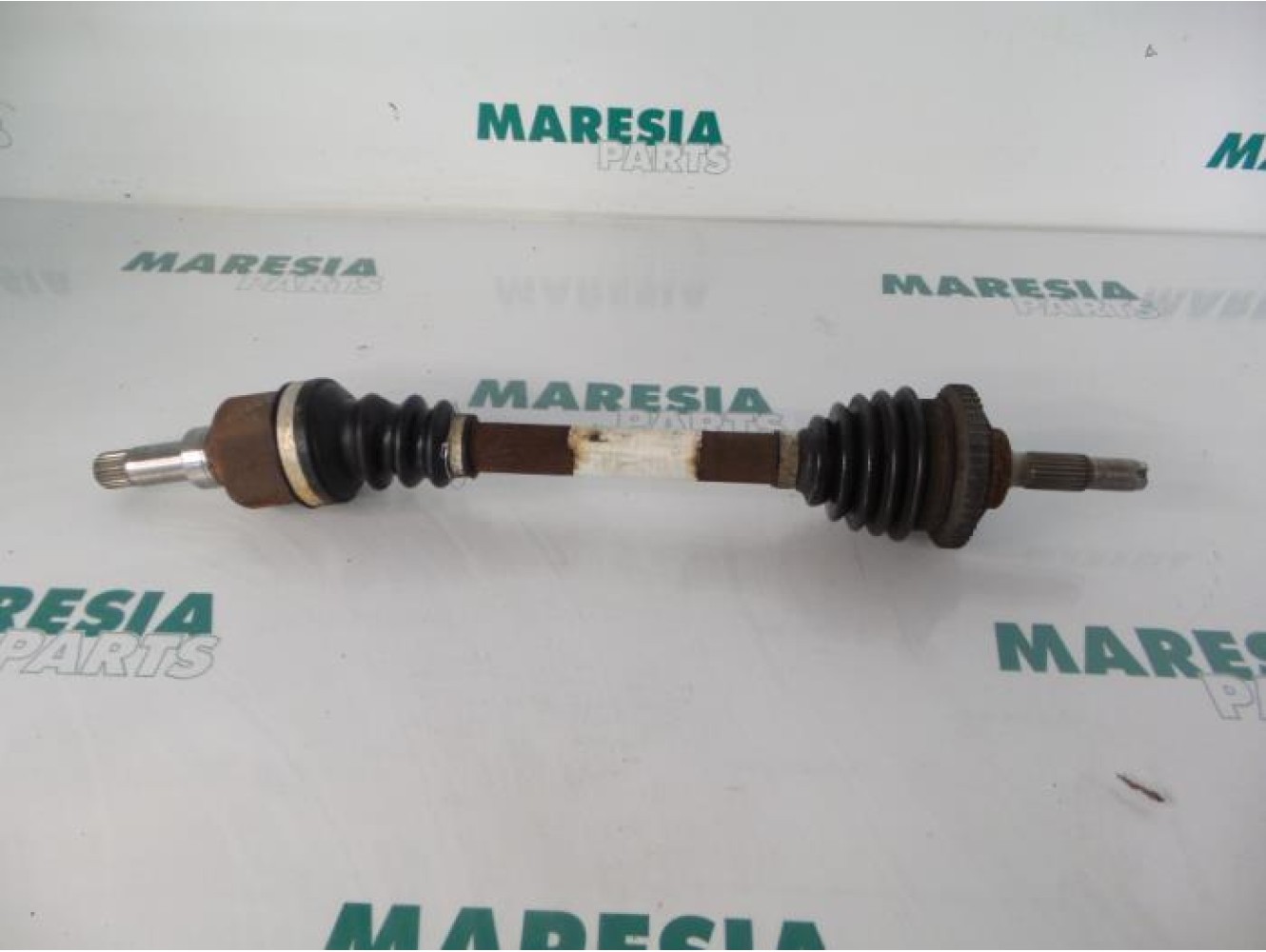 Peugeot - 206 - Aandrijfas links-voor