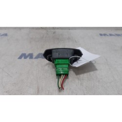 Peugeot - 107 - Multi-functional window switch