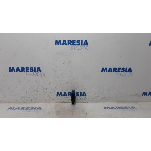 Citroen - C1 - Windscreen washer pump