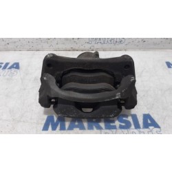 Renault - Megane - Front brake calliper, left