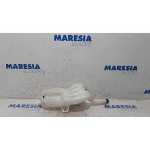 Fiat - Panda - Front windscreen washer reservoir