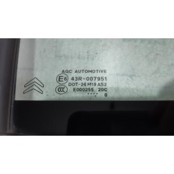 Citroen - DS3 - Quarter light, front right