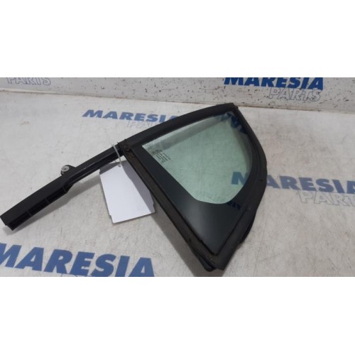 Citroen - DS3 - Quarter light, front right