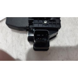 Citroen - DS3 - Tailgate lock mechanism