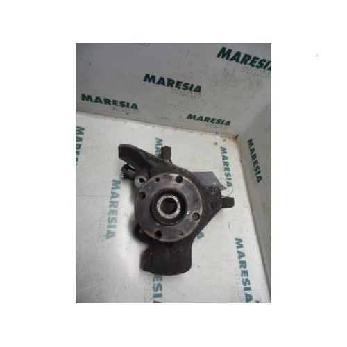 Lancia - Lybra - Knuckle, front left