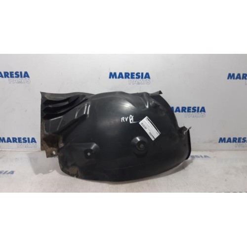 Renault - Megane - Wheel arch liner