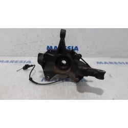 Renault - Megane - Fusee links-voor