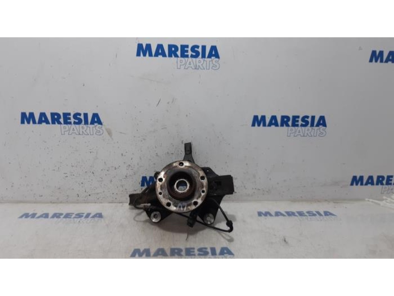 Renault - Megane - Fusee links-voor