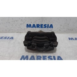 Renault - Megane - Front brake calliper, right