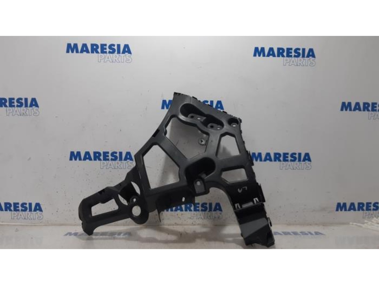Renault - Megane - Rear bumper frame
