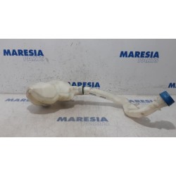 Citroen - DS3 - Front windscreen washer reservoir