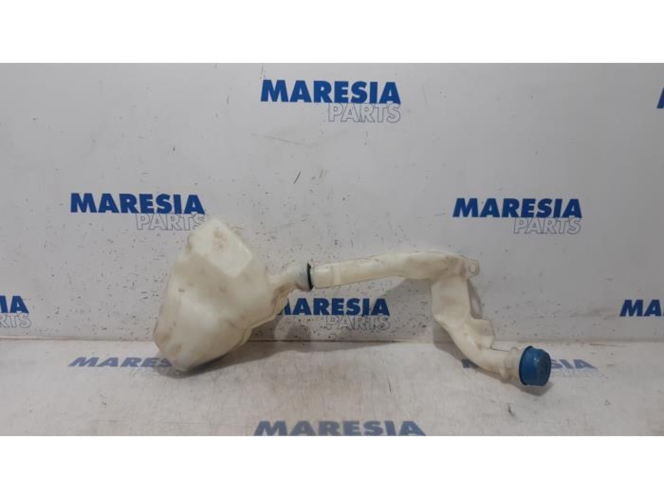 Citroen - DS3 - Front windscreen washer reservoir