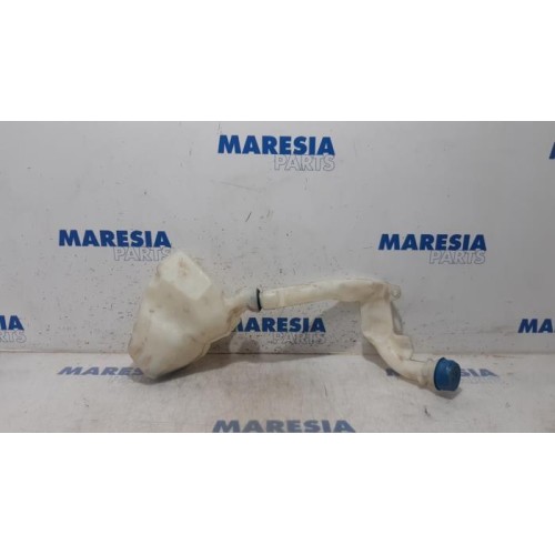Citroen - DS3 - Front windscreen washer reservoir
