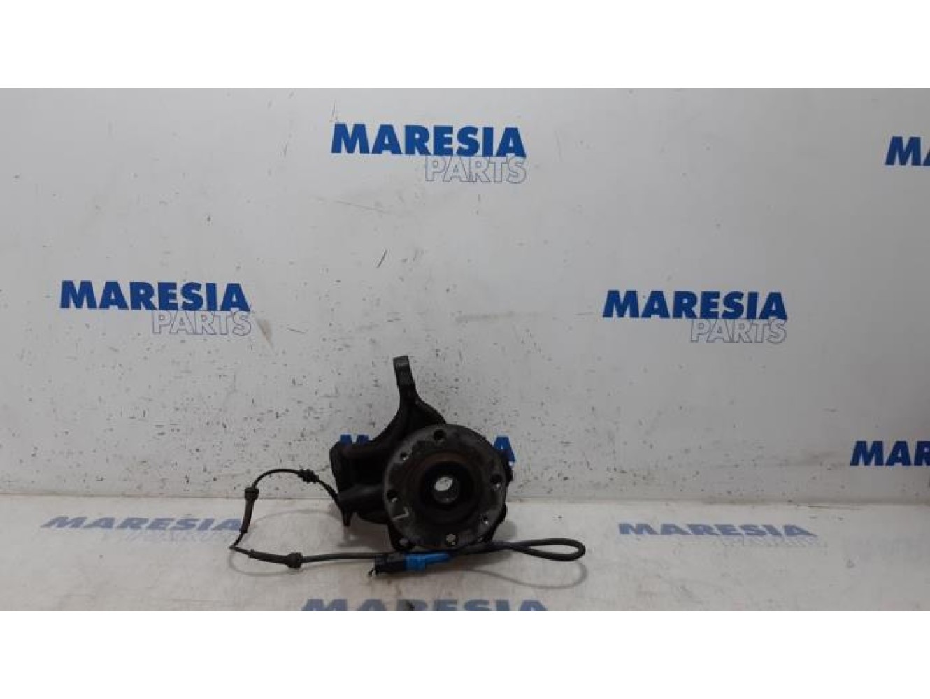 Citroen - DS3 - Fusee links-voor