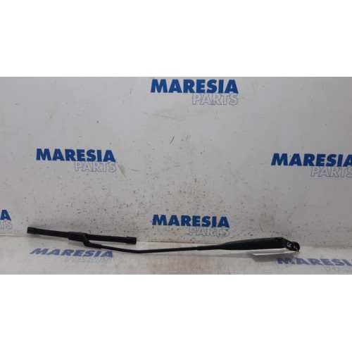 Fiat - 500 - Front wiper arm