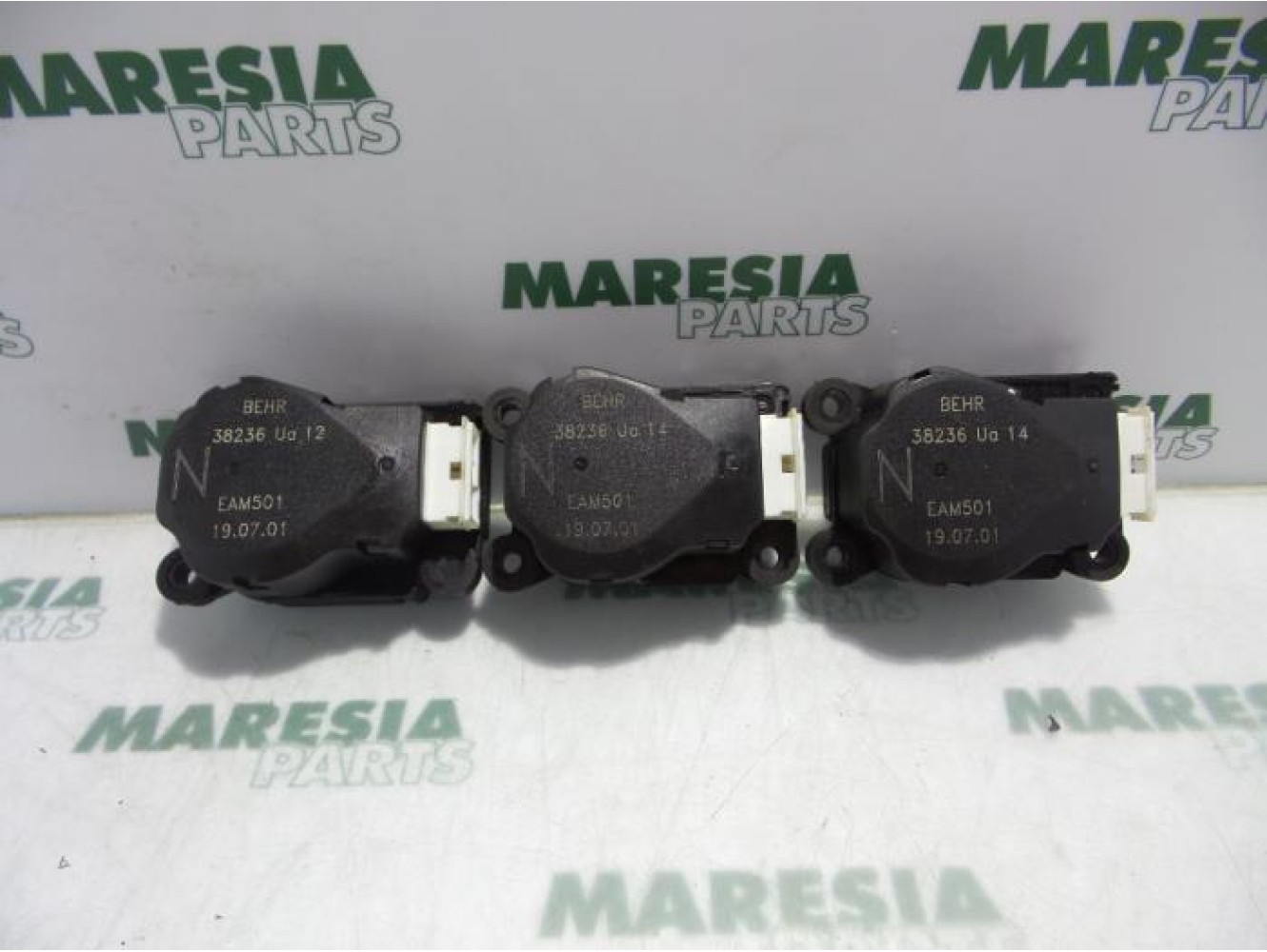Peugeot - 206 - Heater valve motor