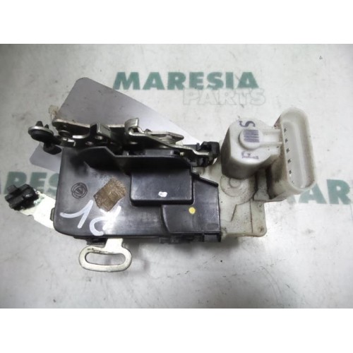 Lancia - Lybra - Front door lock mechanism 4-door, right