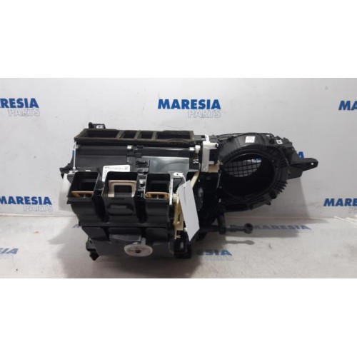 Renault - Laguna - Heater housing