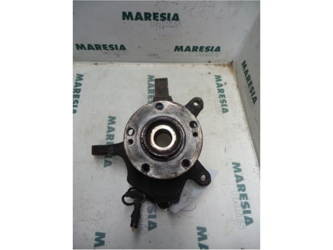 Renault - Laguna - Knuckle, front right