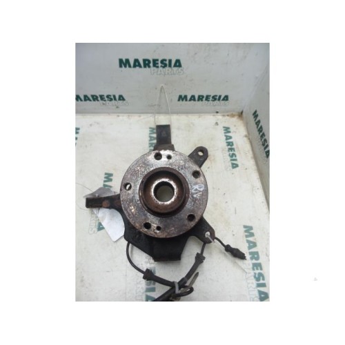 Renault - Laguna - Knuckle, front right