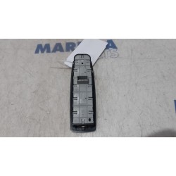 Renault - Megane - Multi-functional window switch