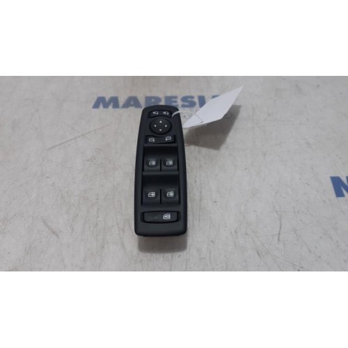 Renault - Megane - Multi-functional window switch