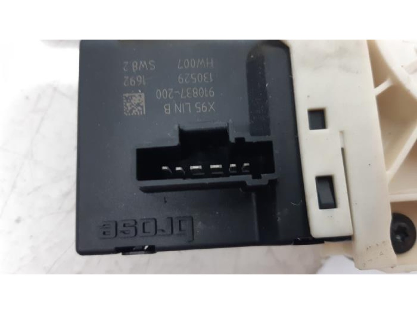 Renault - Megane - Rear door window mechanism 4-door, right