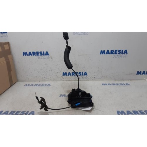 Renault - Megane - Front door lock mechanism 4-door, right