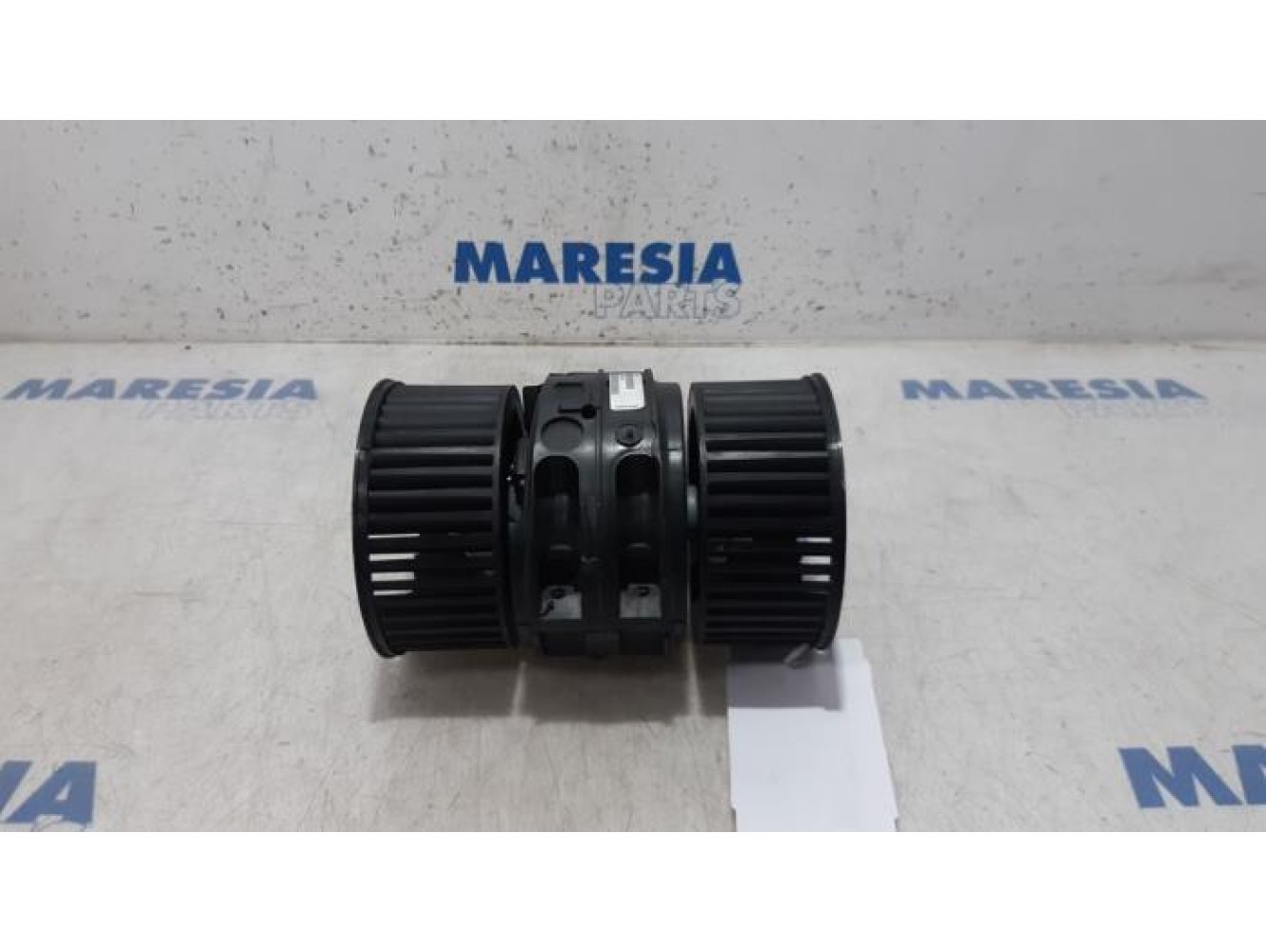 Renault - Megane - Heating and ventilation fan motor