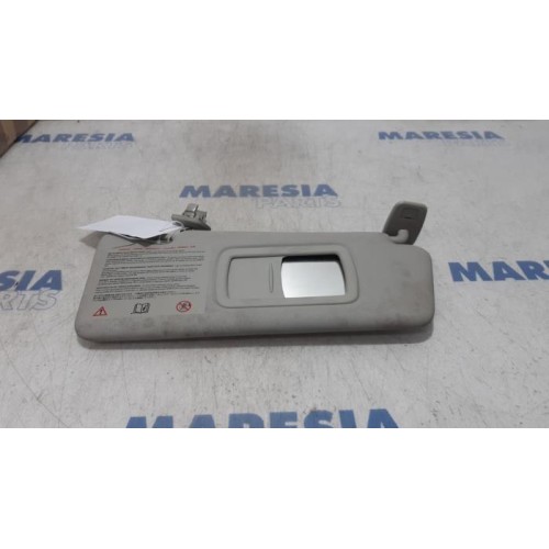 Renault - Megane - Sun visor
