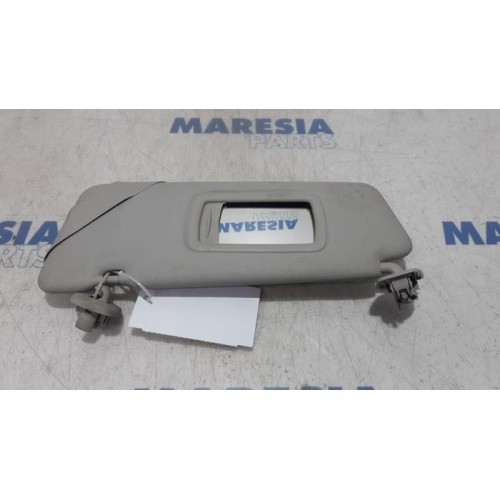 Renault - Megane - Sun visor