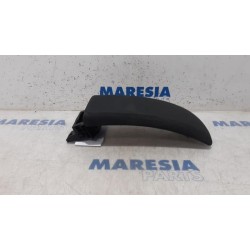 Renault - Megane - Armrest