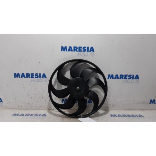 Renault - Clio - Fan motor